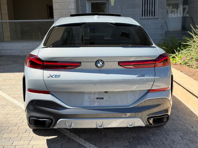 ב מ וו X6