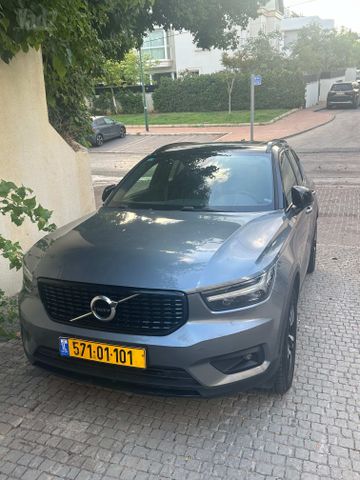 וולוו XC40