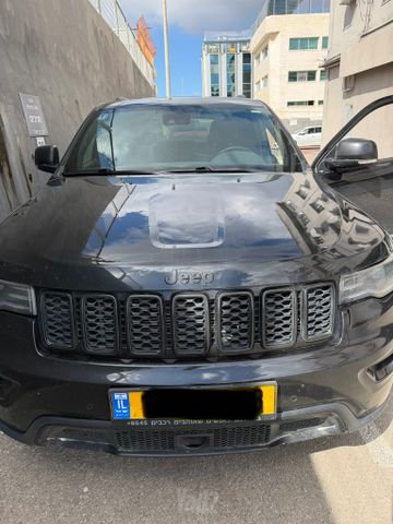 מודעת רכב ג'יפ גרנד צ'ירוקי