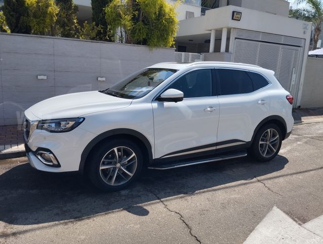 מודעת רכב אם ג'י EHS PHEV