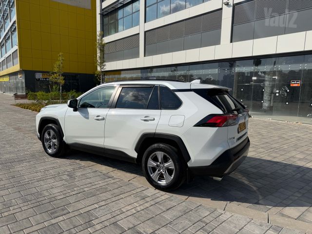 טויוטה RAV4