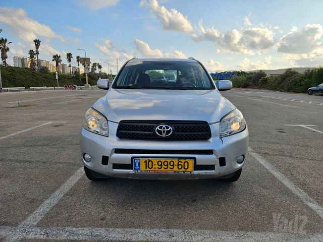 RAV4 Premium אוט׳ 2.0 (152 כ״ס)