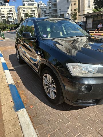 ב מ וו X3