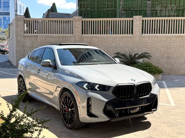ב מ וו X6