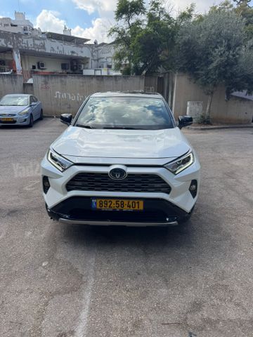 טויוטה RAV4
