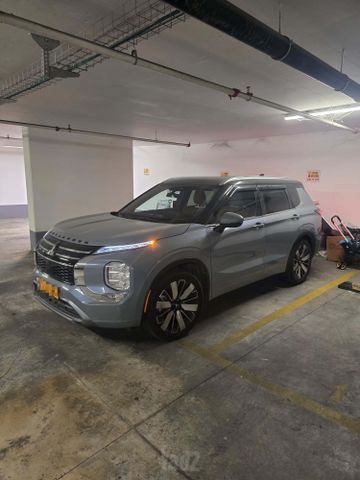 מיצובישי אאוטלנדר