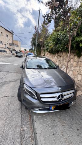 מרצדס-בנץ GLA