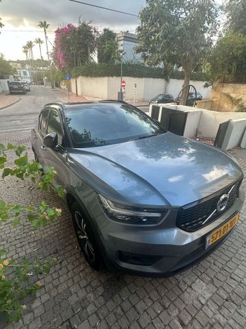מודעת רכב וולוו XC40