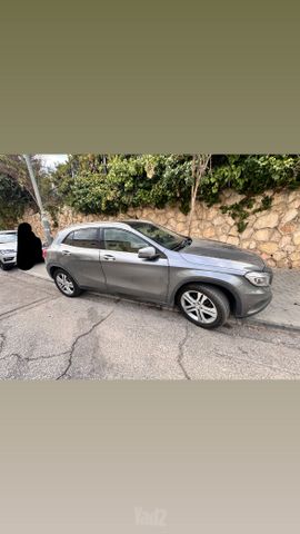 מרצדס-בנץ GLA