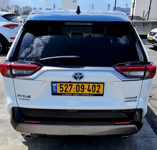 טויוטה RAV4