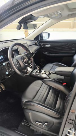 מודעת רכב אם ג'י EHS PHEV