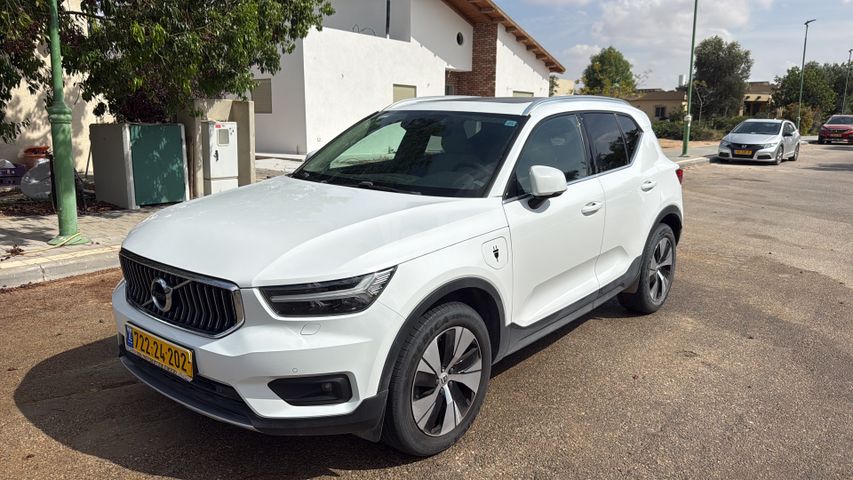 מודעת רכב וולוו XC40