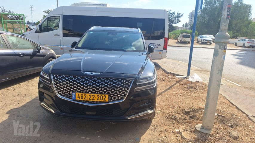 ג'נסיס GV80