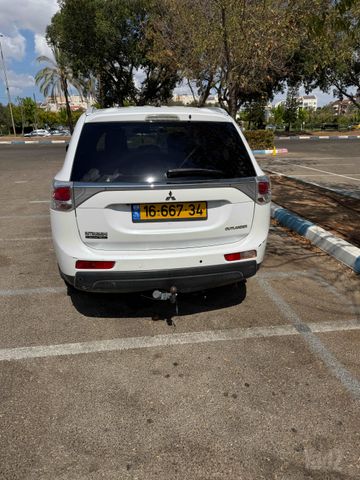מיצובישי אאוטלנדר