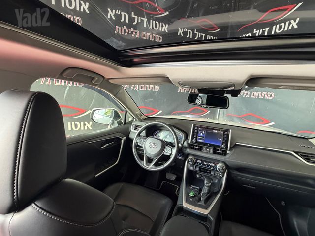 טויוטה RAV4