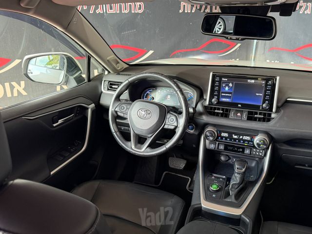 טויוטה RAV4