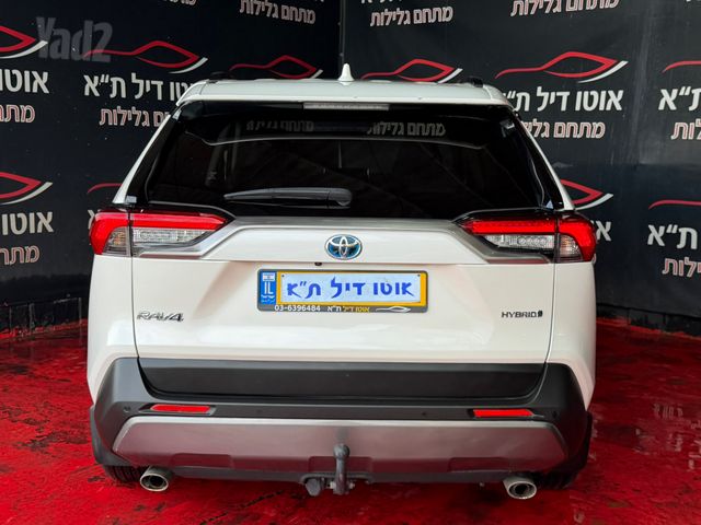 טויוטה RAV4