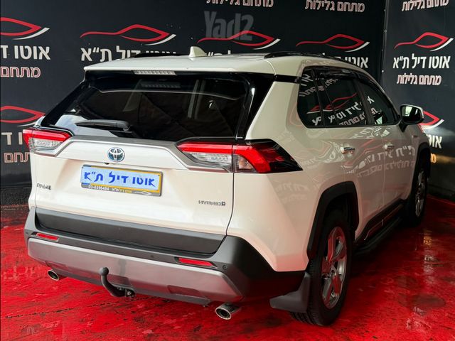 טויוטה RAV4