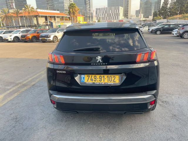 פיג'ו 3008