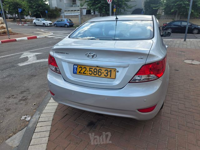 יונדאי אקסנט i25