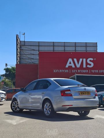 סקודה אוקטביה