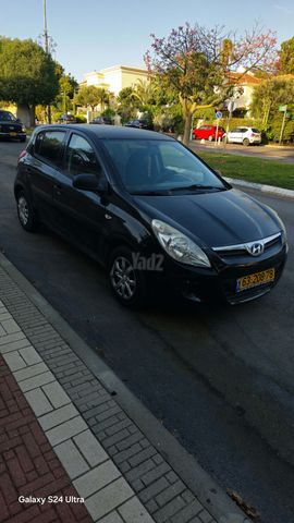 יונדאי i20