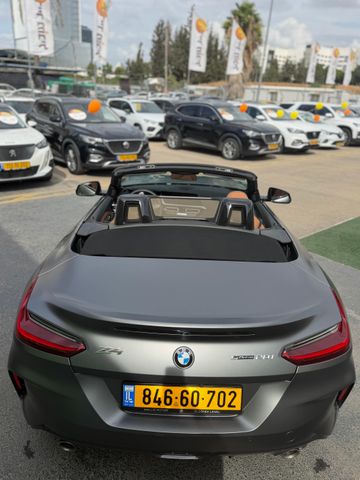 ב מ וו Z4