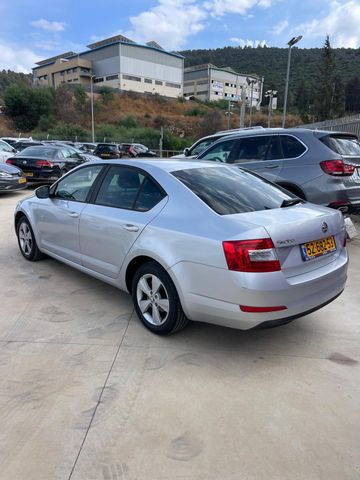 סקודה אוקטביה