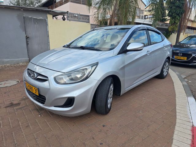 יונדאי אקסנט i25