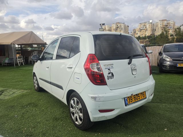 יונדאי i10