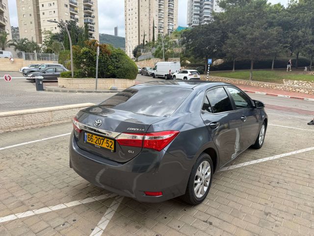 טויוטה קורולה