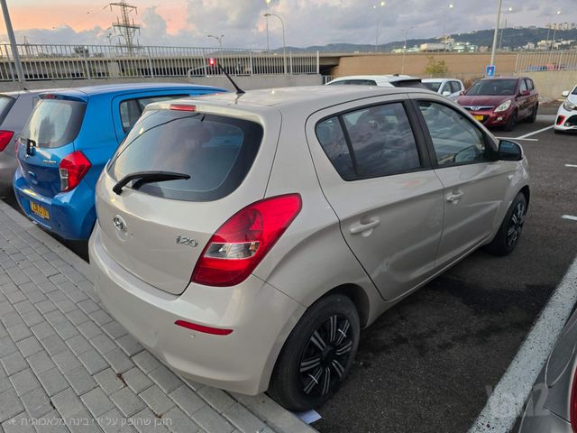 יונדאי i20