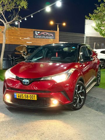 מודעת רכב טויוטה C-HR