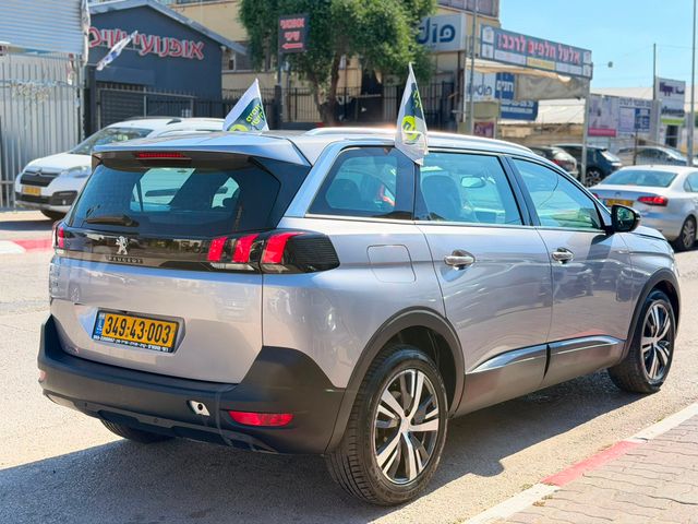 מודעת רכב פיג'ו 5008 2