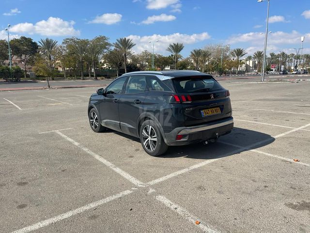 פיג'ו 3008