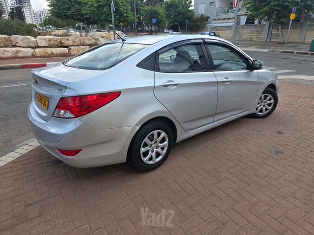 יונדאי אקסנט i25