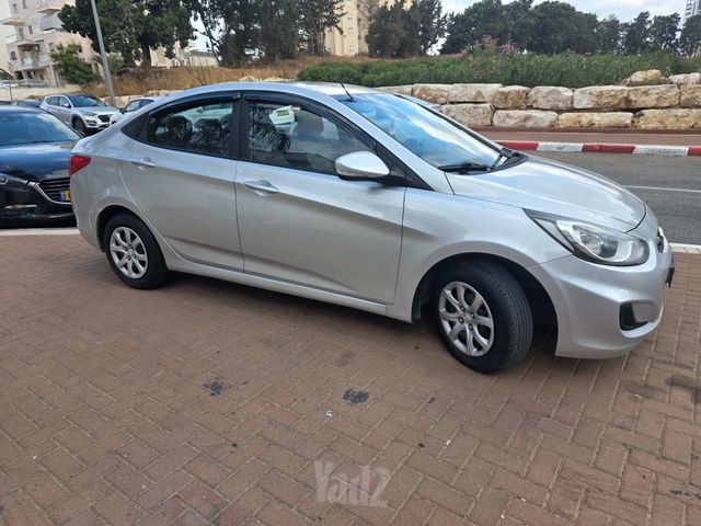 יונדאי אקסנט i25