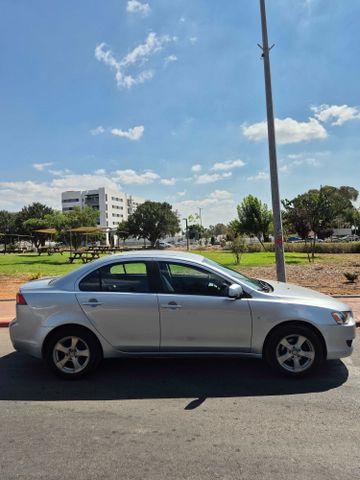 מיצובישי לנסר