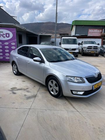 סקודה אוקטביה