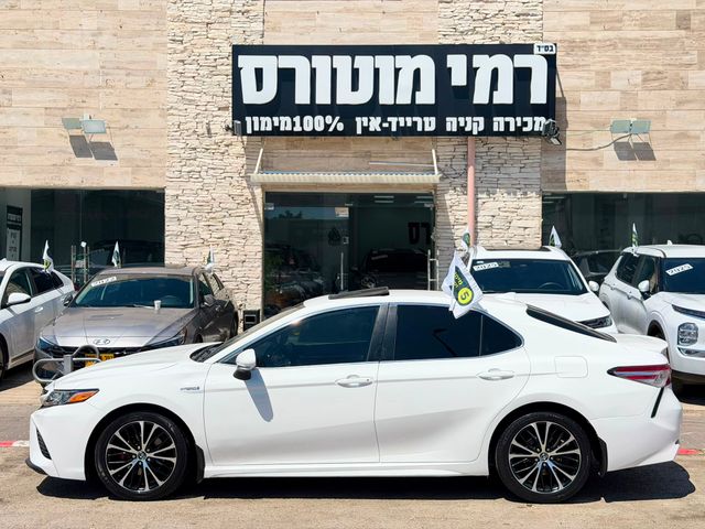 טויוטה קאמרי