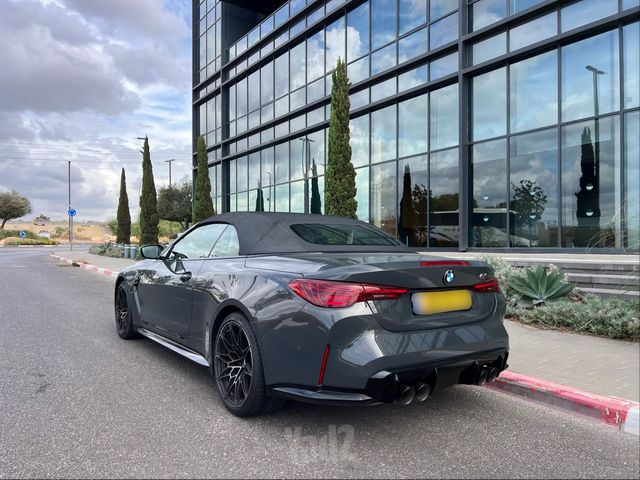 ב מ וו M4