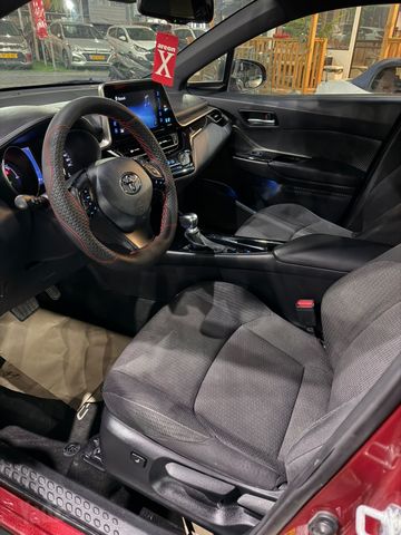 טויוטה C-HR