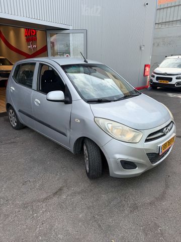 יונדאי i10