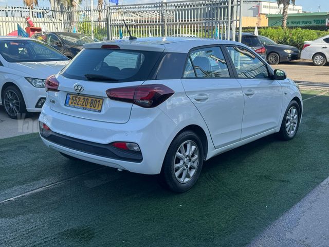 יונדאי i20
