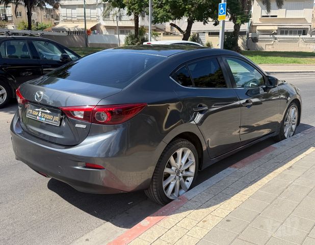 מאזדה 3