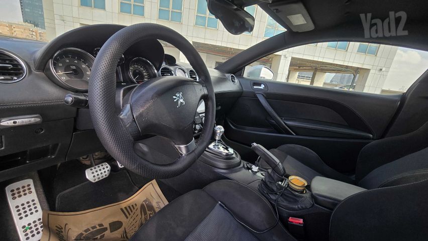 פיג'ו RCZ