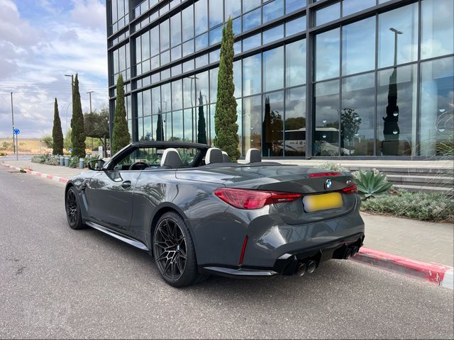 ב מ וו M4