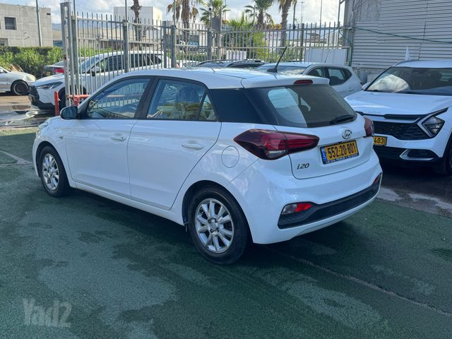 יונדאי i20