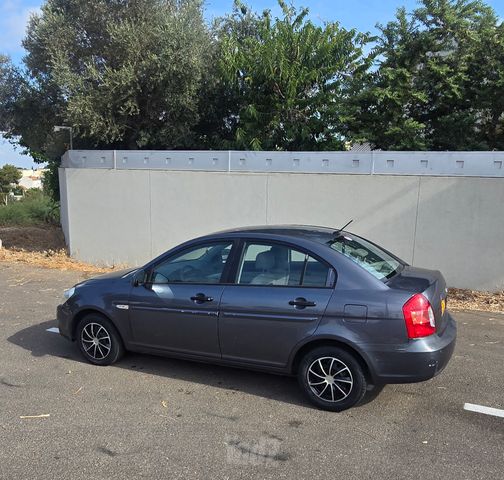 יונדאי אקסנט i25