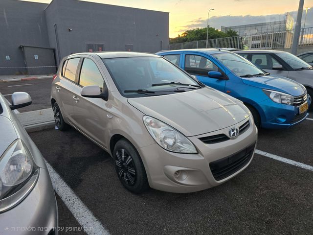 יונדאי i20
